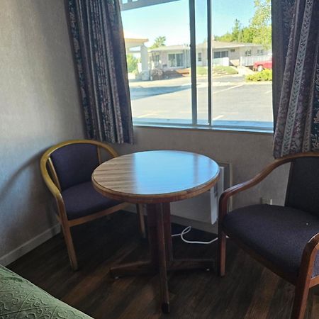 Travelodge By Wyndham Mackinaw City Buitenkant foto